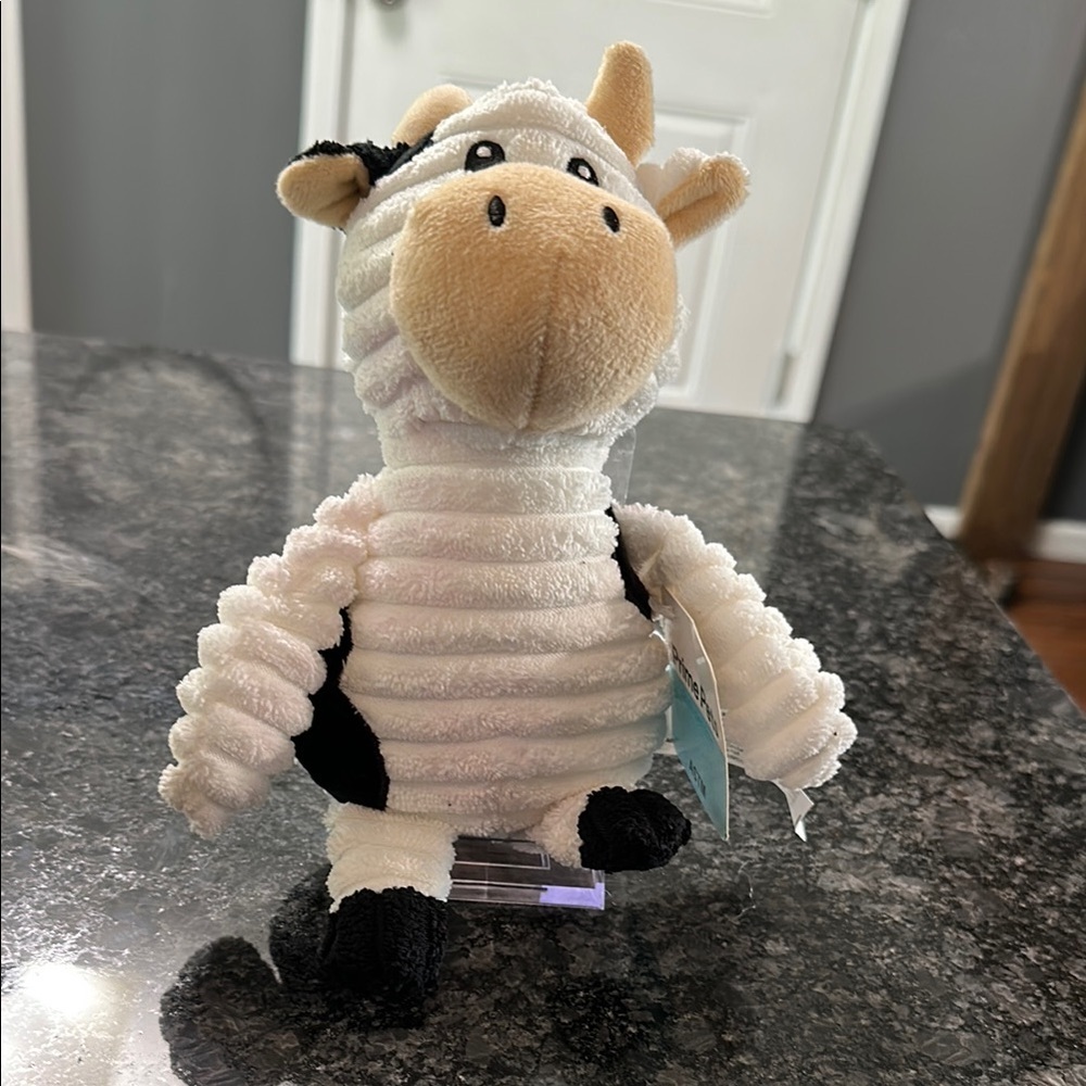 Prime Pets Dog Toy Adorable Cow Plush Squeaky Toy 8” x 6” NWT Farm Animal Friend - Picture 8 of 9